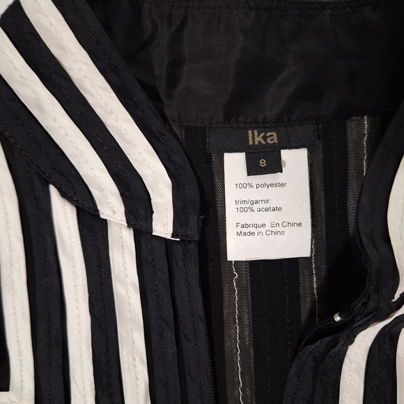 Ika Black & White Geometric Zippered Jacket - Picture 2 of 12
